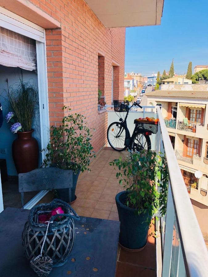 Apartamento Con Terraza Y Piscina En Малграт де Мар Екстериор снимка